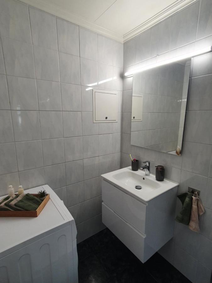 Small And Cute Apartment In City Center トロムソ エクステリア 写真
